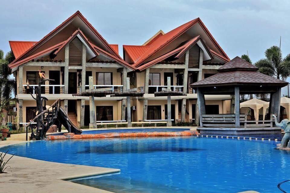 Mo2 Westown Hotel Iloilo Bagian luar foto