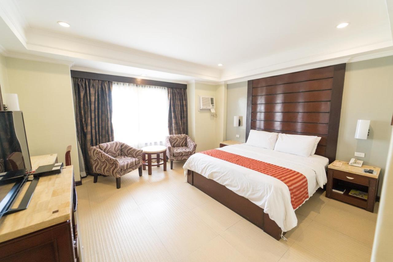 Mo2 Westown Hotel Iloilo Bagian luar foto
