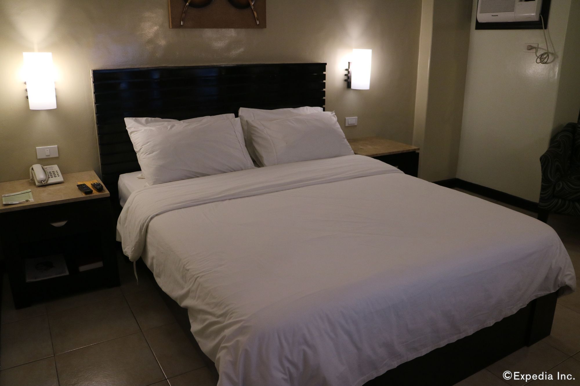 Mo2 Westown Hotel Iloilo Bagian luar foto