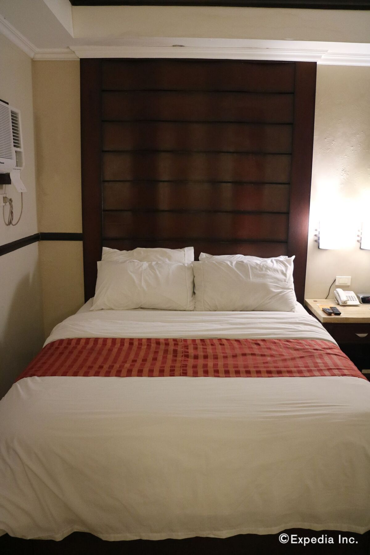 Mo2 Westown Hotel Iloilo Bagian luar foto