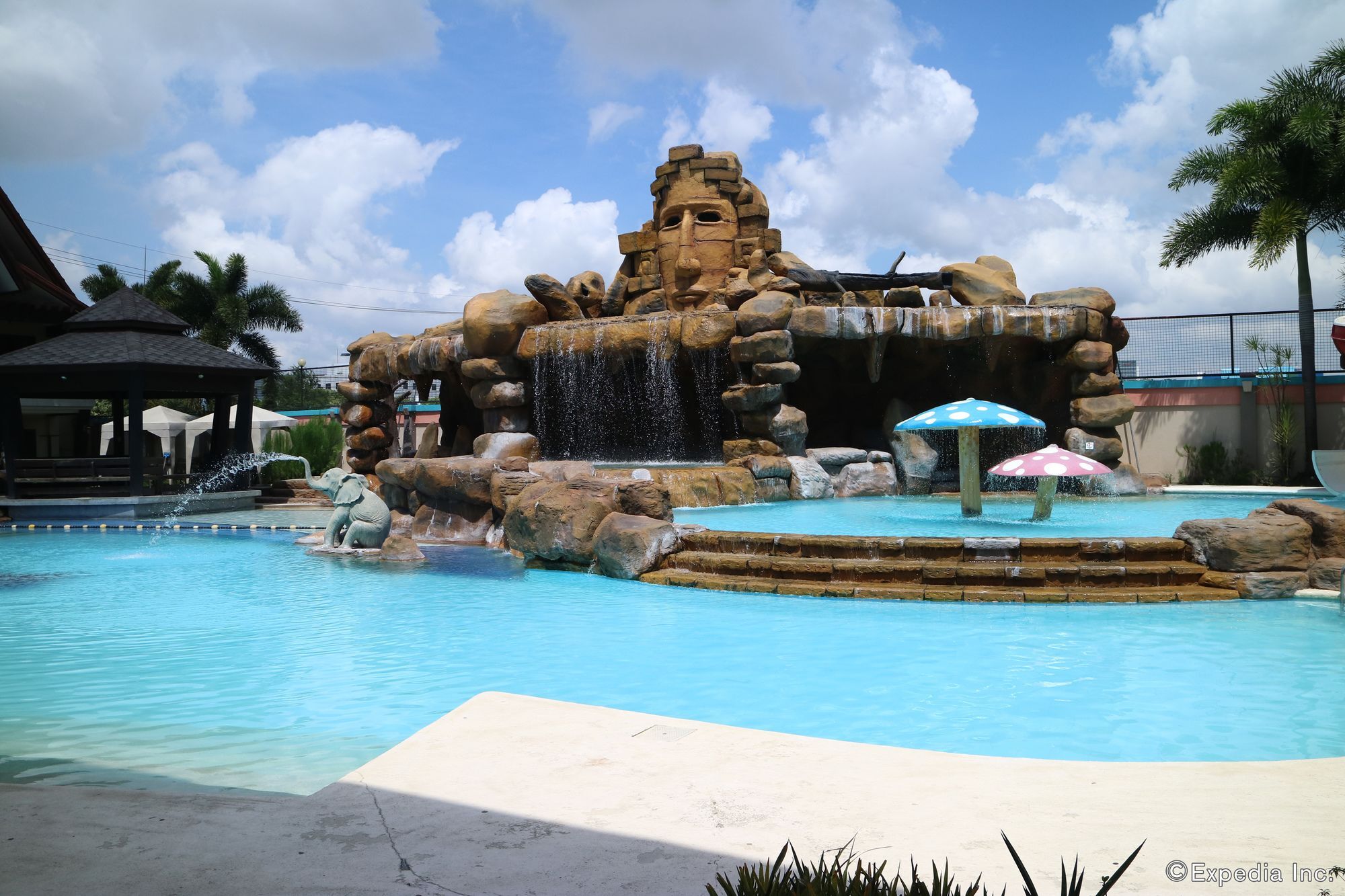 Mo2 Westown Hotel Iloilo Bagian luar foto