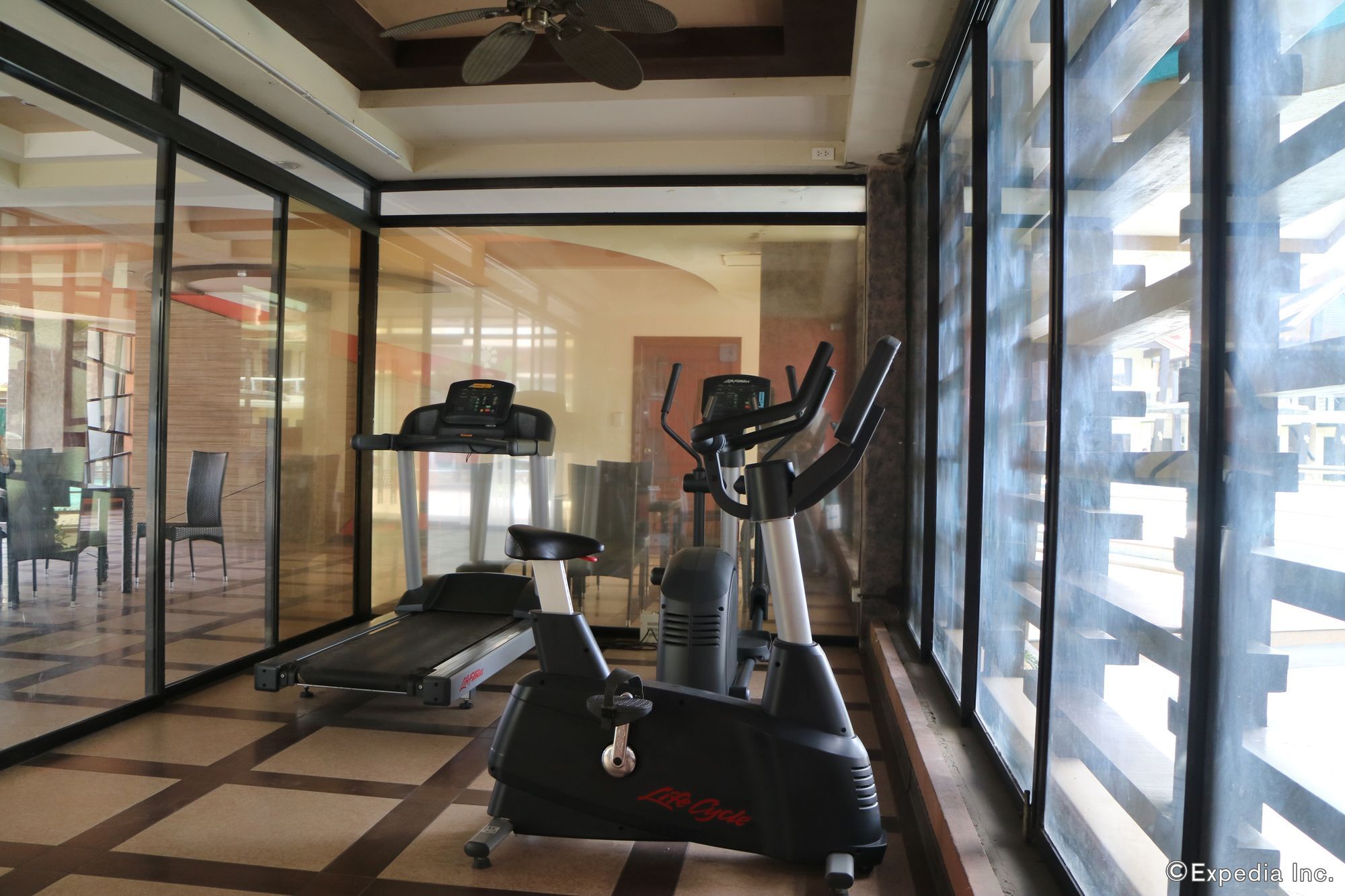 Mo2 Westown Hotel Iloilo Bagian luar foto