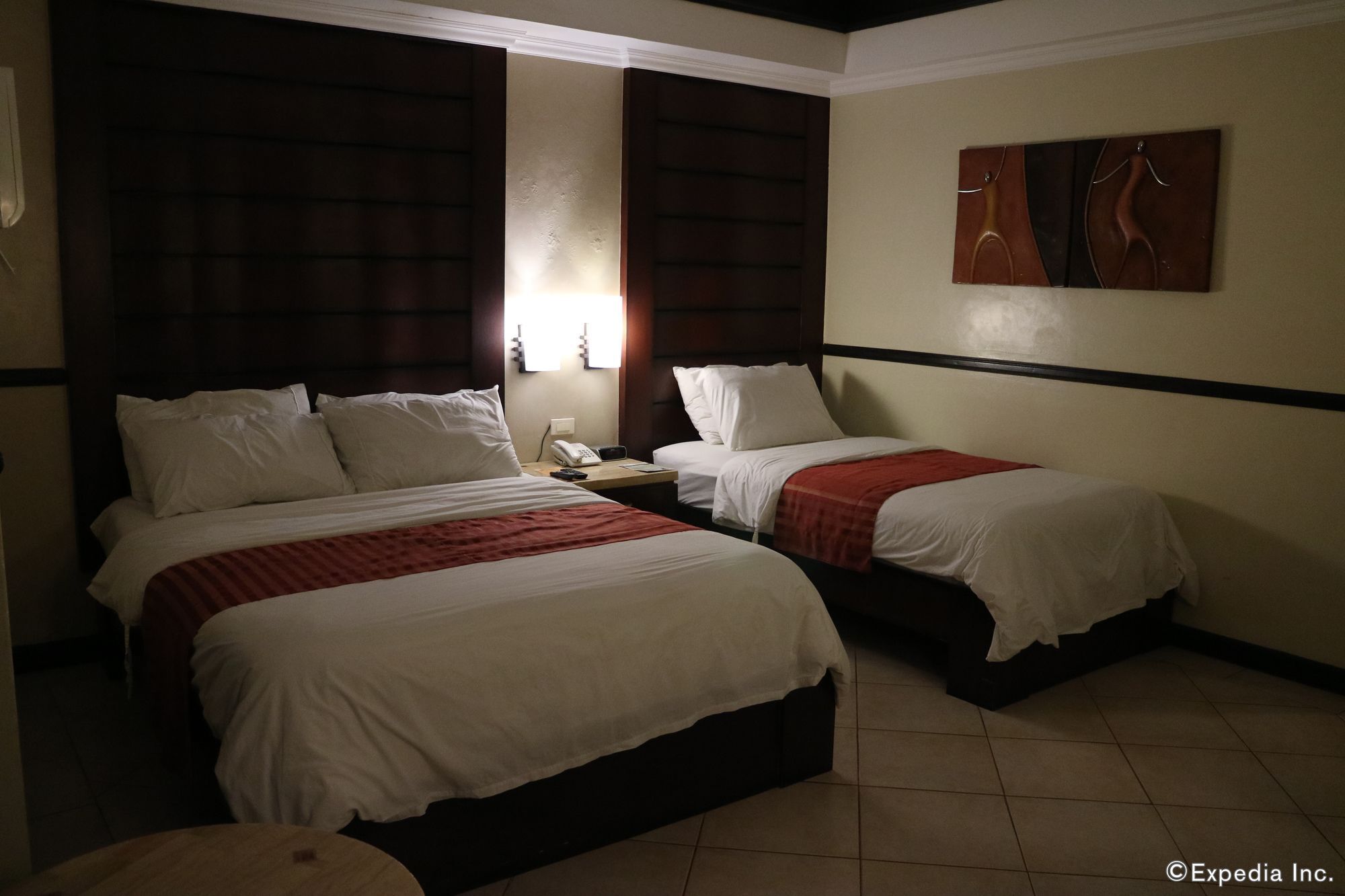 Mo2 Westown Hotel Iloilo Bagian luar foto