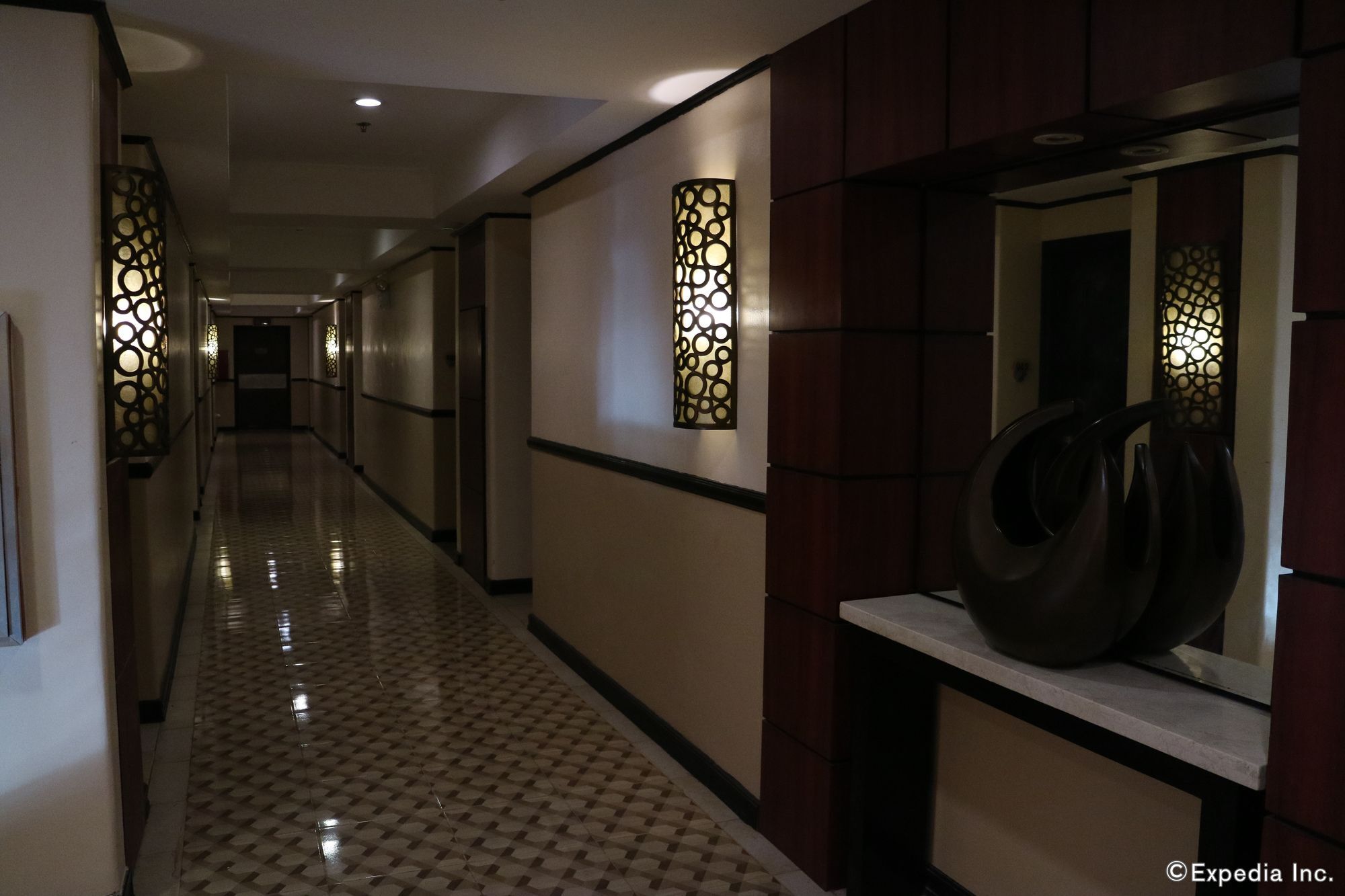 Mo2 Westown Hotel Iloilo Bagian luar foto