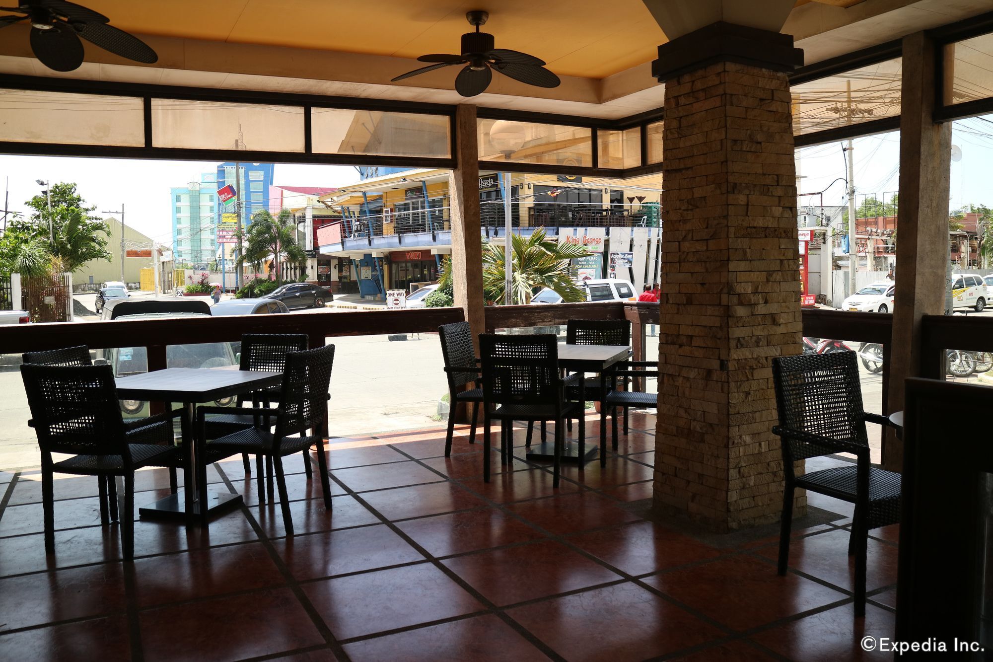 Mo2 Westown Hotel Iloilo Bagian luar foto