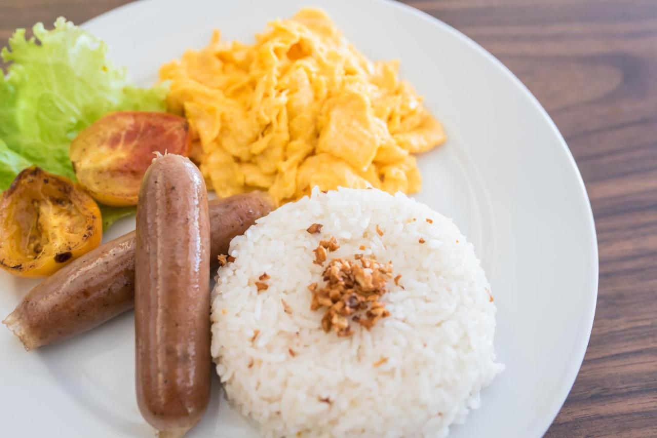 Mo2 Westown Hotel Iloilo Bagian luar foto